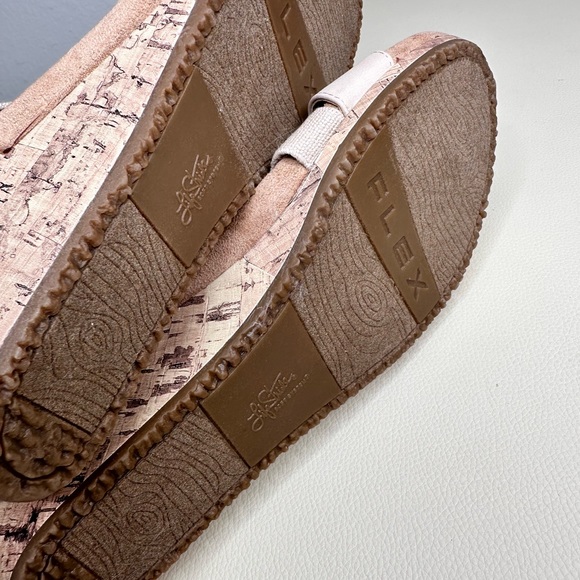 Life Stride Platform Wedge Sandals Heels Womens Size 9.5 Strap Cork.  (L67) - Picture 8 of 8